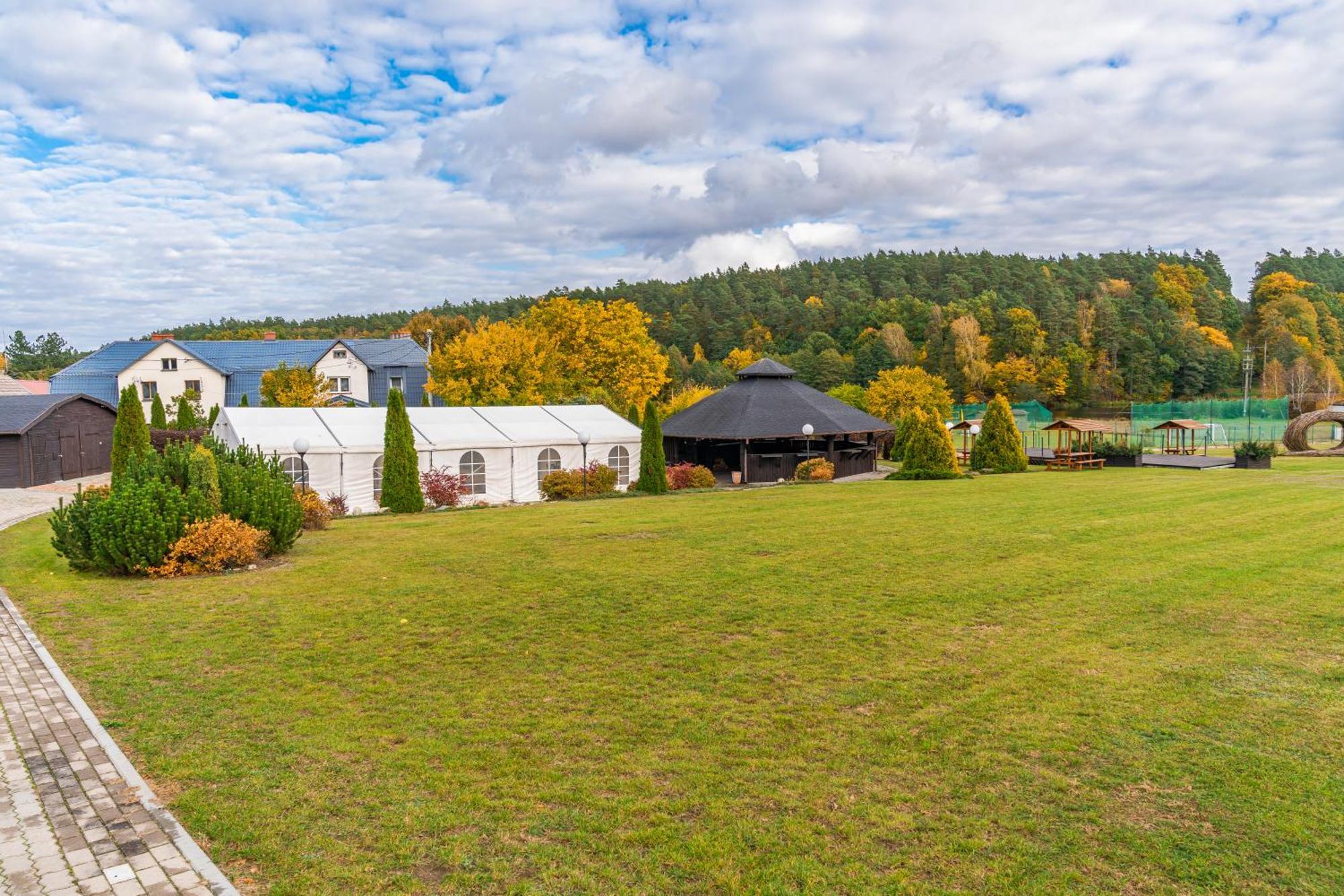 Biala Koszula Hotel เตลน ภายนอก รูปภาพ