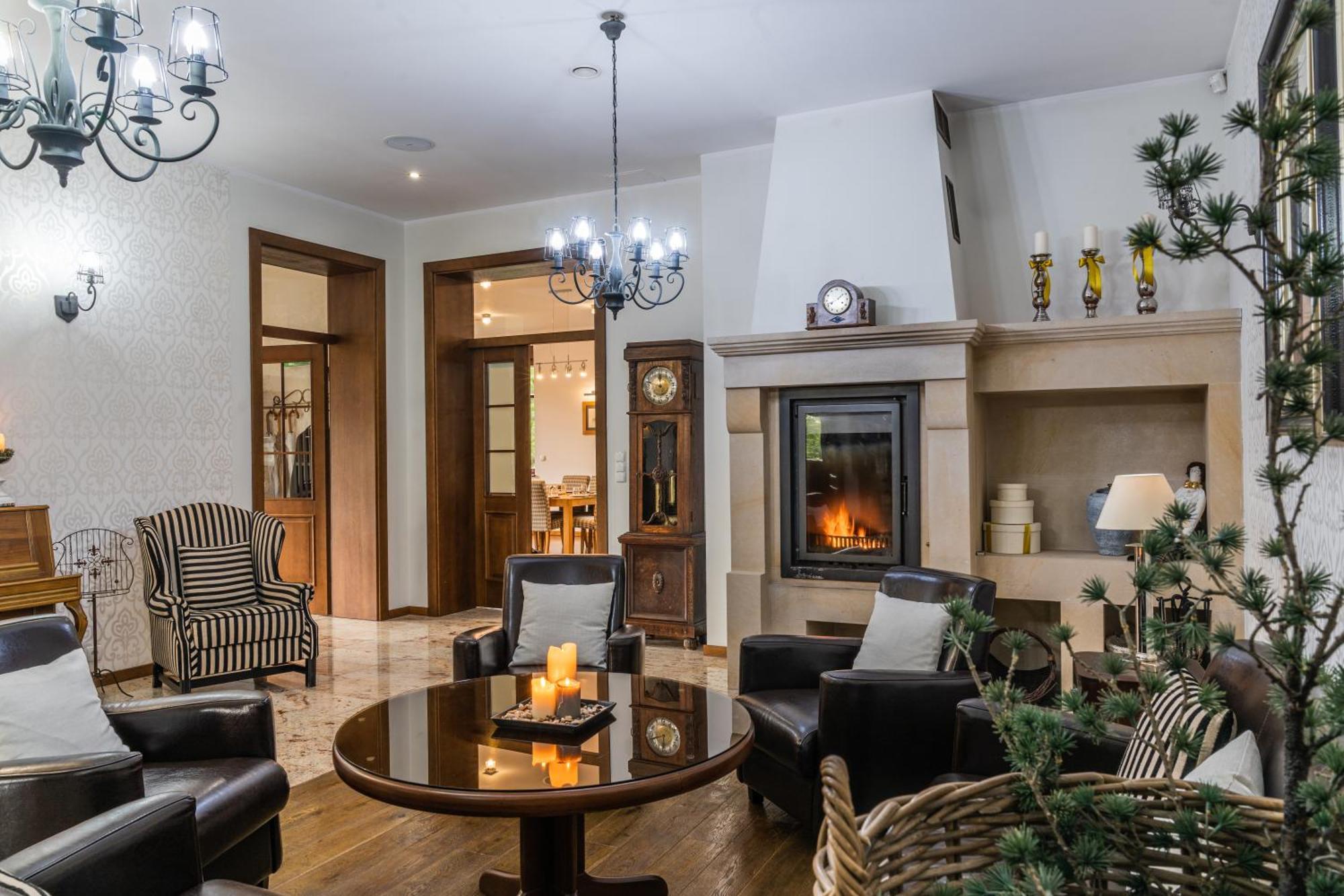 Biala Koszula Hotel เตลน ภายนอก รูปภาพ