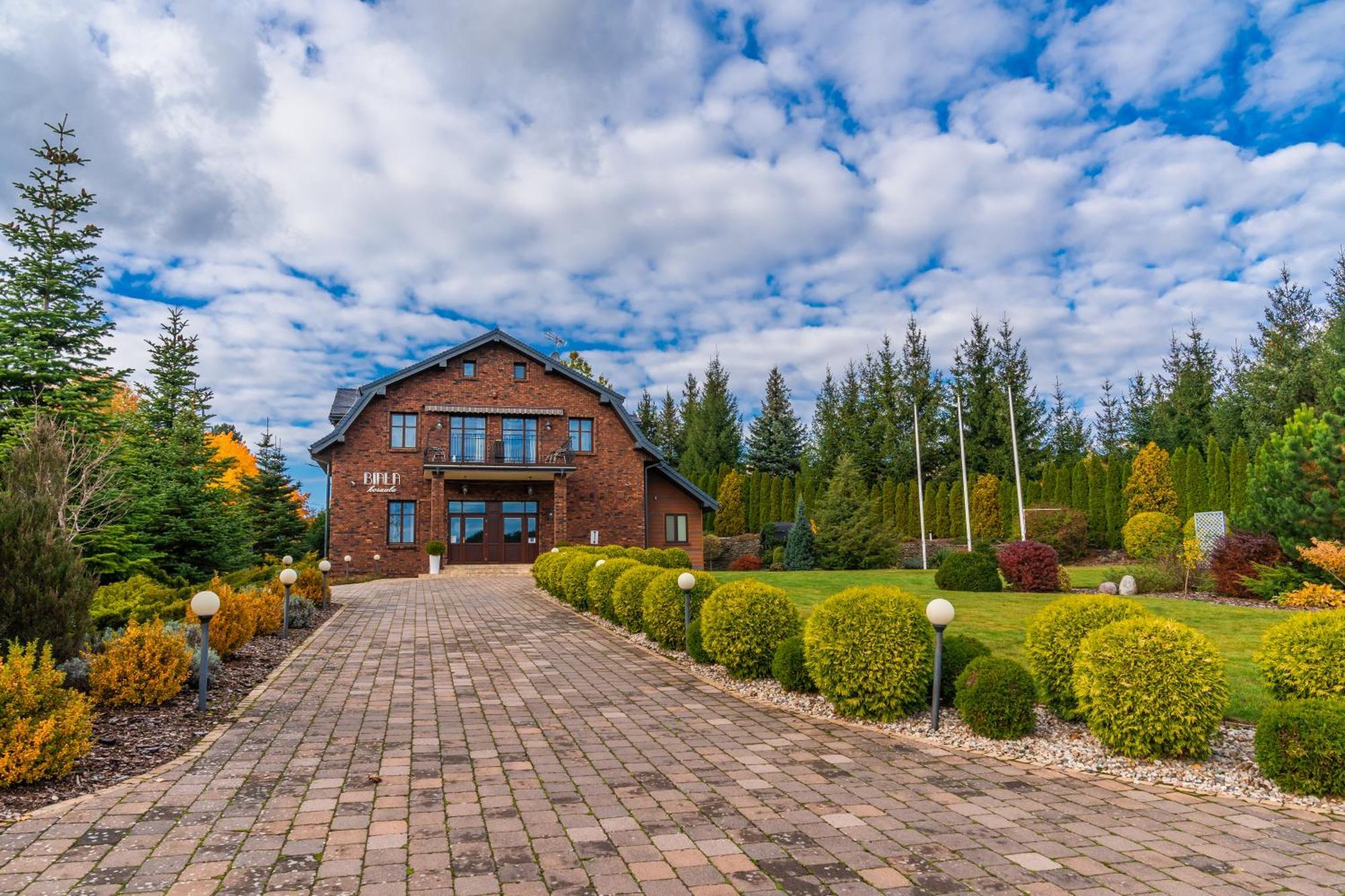 Biala Koszula Hotel เตลน ภายนอก รูปภาพ
