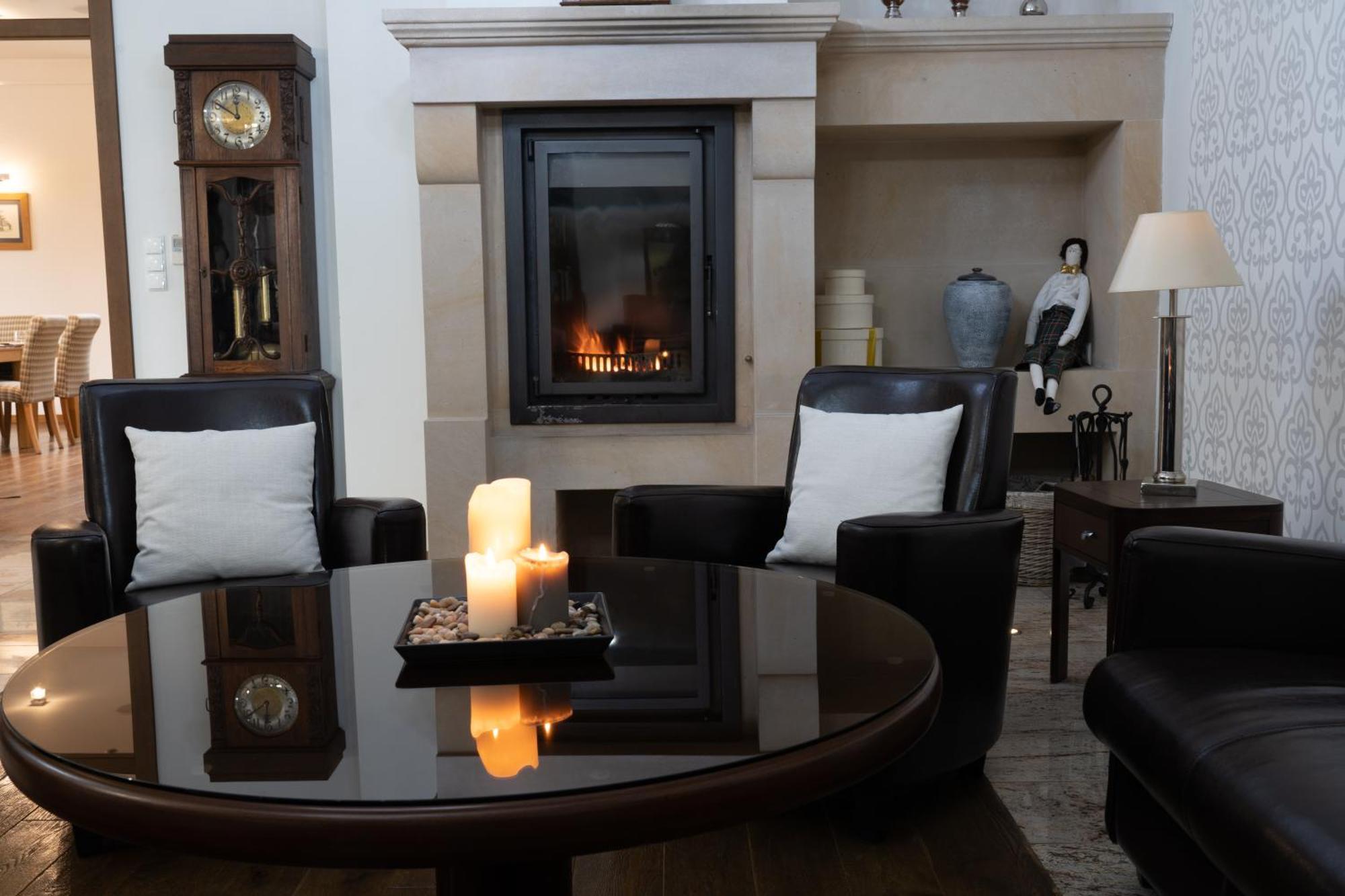 Biala Koszula Hotel เตลน ภายนอก รูปภาพ