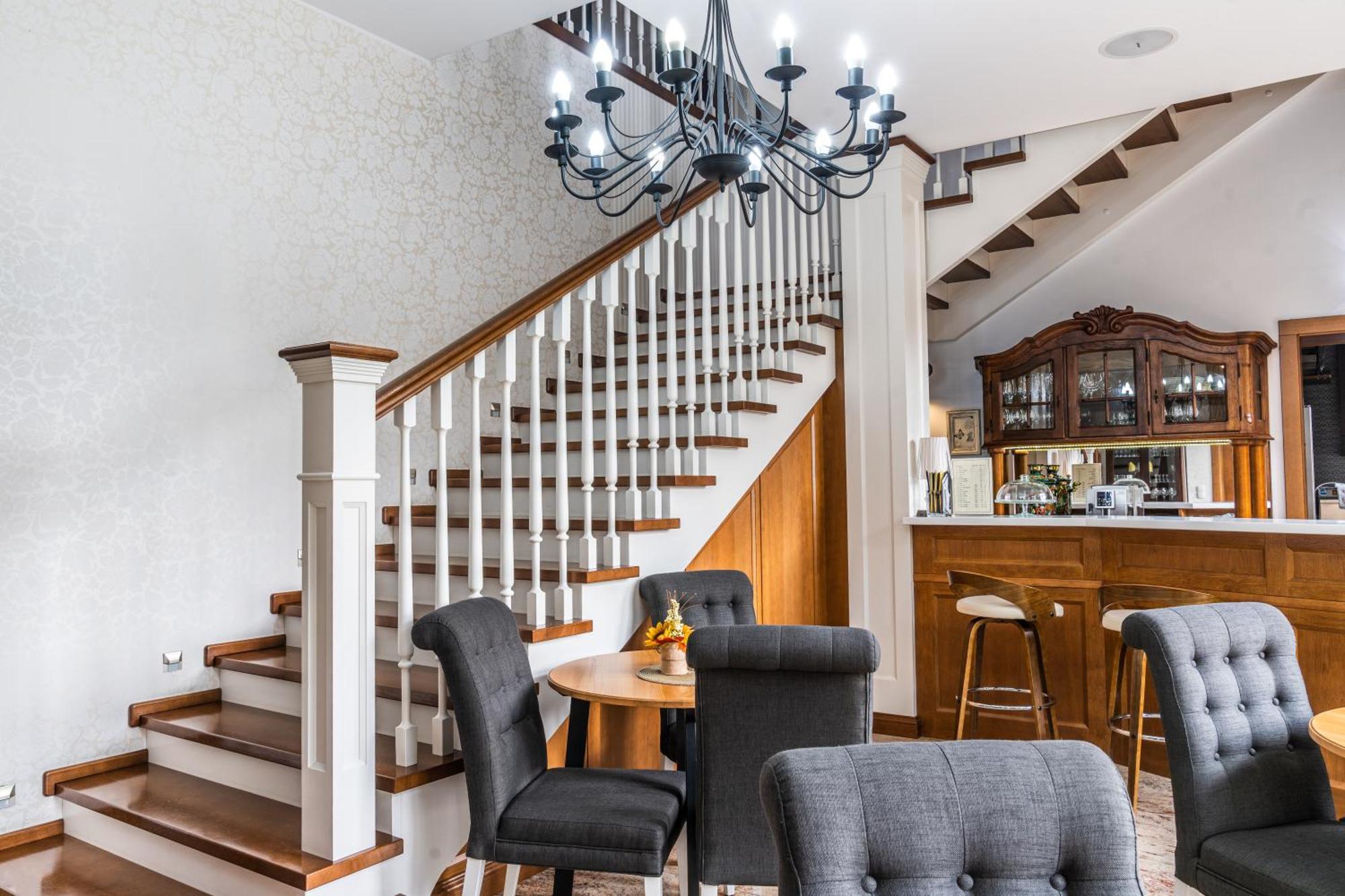 Biala Koszula Hotel เตลน ภายนอก รูปภาพ