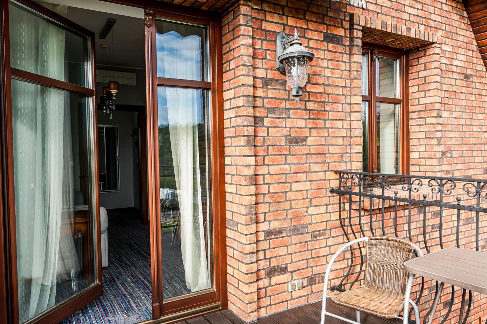 Biala Koszula Hotel เตลน ภายนอก รูปภาพ