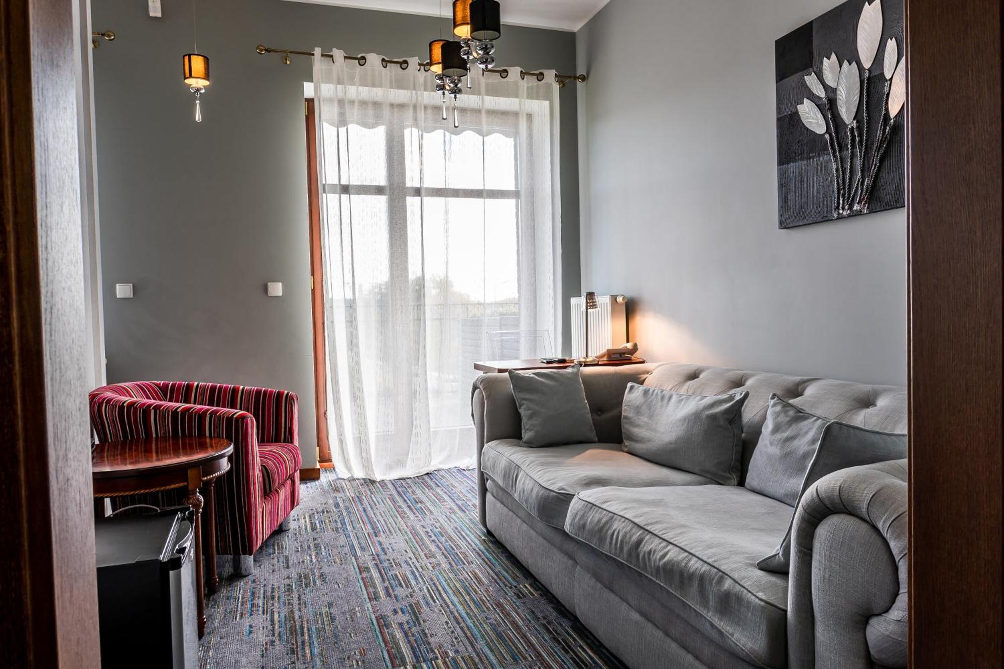 Biala Koszula Hotel เตลน ภายนอก รูปภาพ